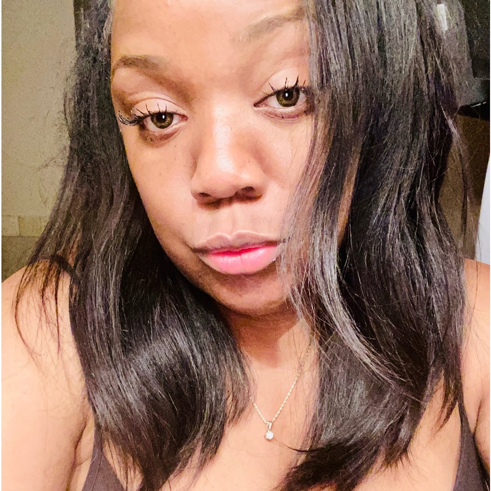 Meet your Posher, Crystal
